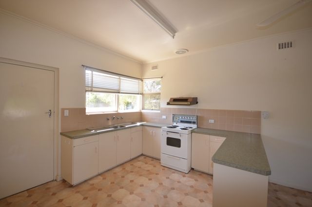 8 Lucas Street, KAPUNDA, SA 5373