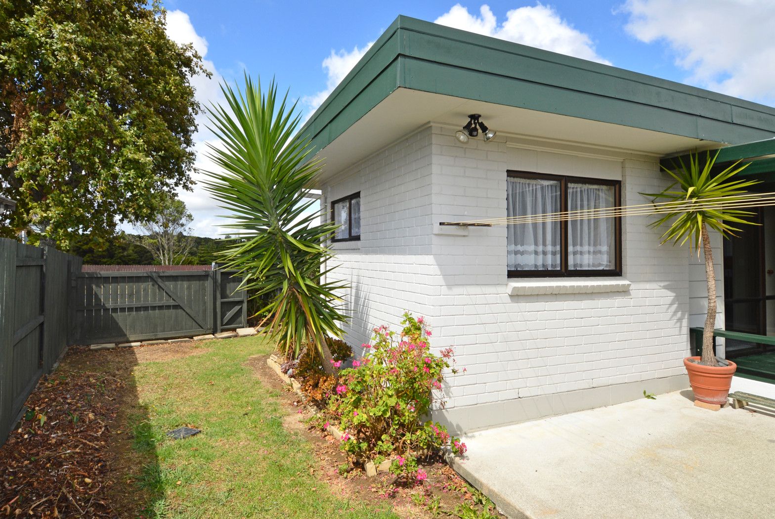 1a Peguero Place, TOTARA HEIGHTS, Manukau City