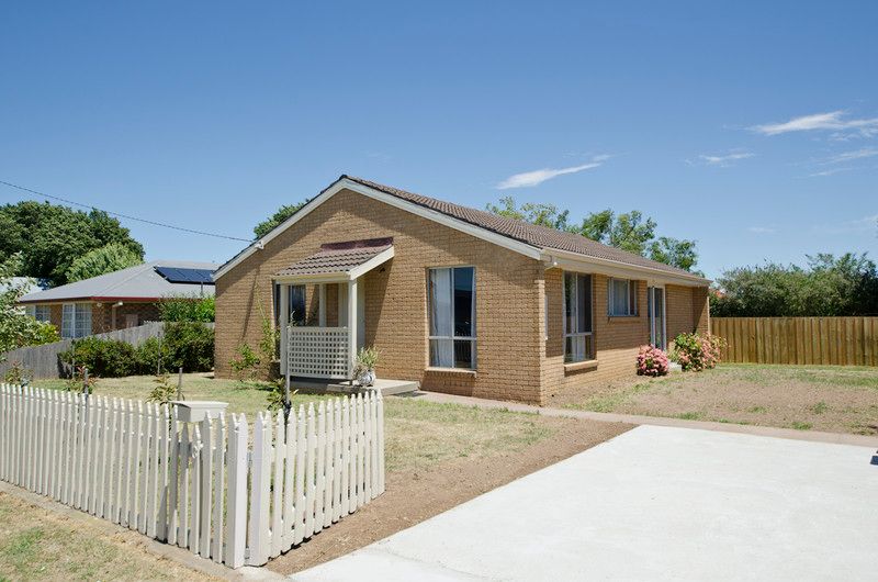 13 Hartnoll Place, EVANDALE TAS 7212