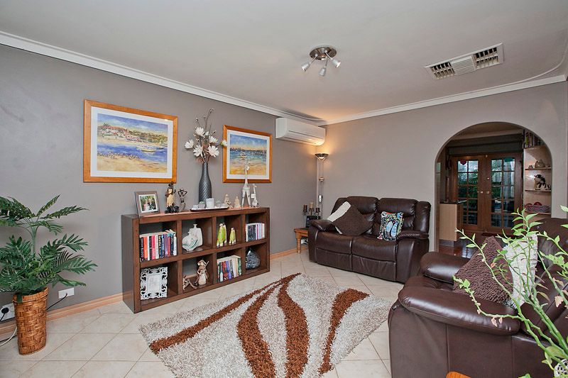 244 Canning Road, LESMURDIE, WA 6076