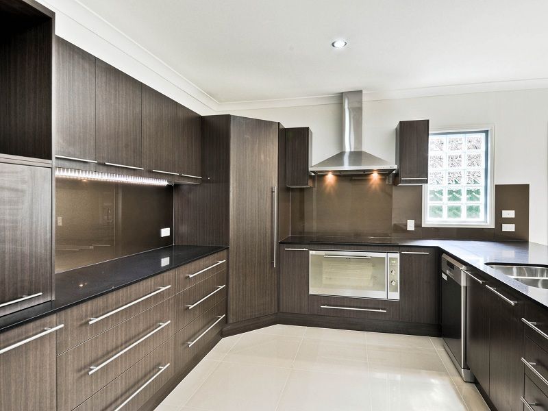 14 Mizen Place, HOLLAND PARK WEST, QLD 4121