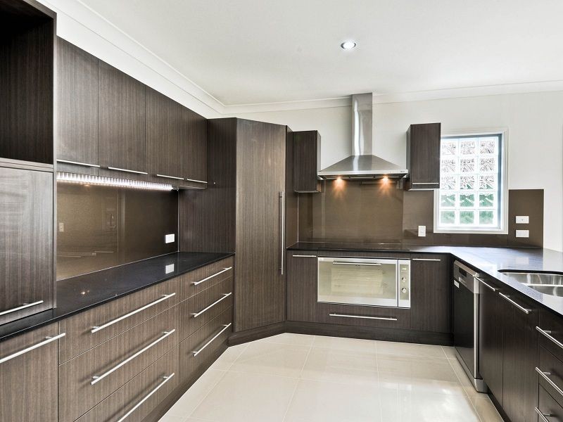 14 Mizen Place, HOLLAND PARK WEST, QLD 4121