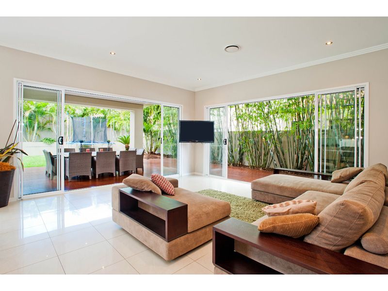 76 Craig Street, WISHART, QLD 4122