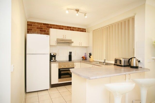 18 Dillwynia Place, GLENMORE PARK, NSW 2745