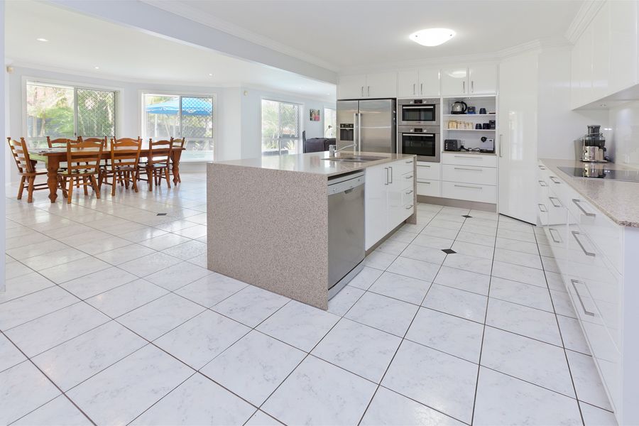 10 Engelmann Close, CARINDALE, QLD 4152