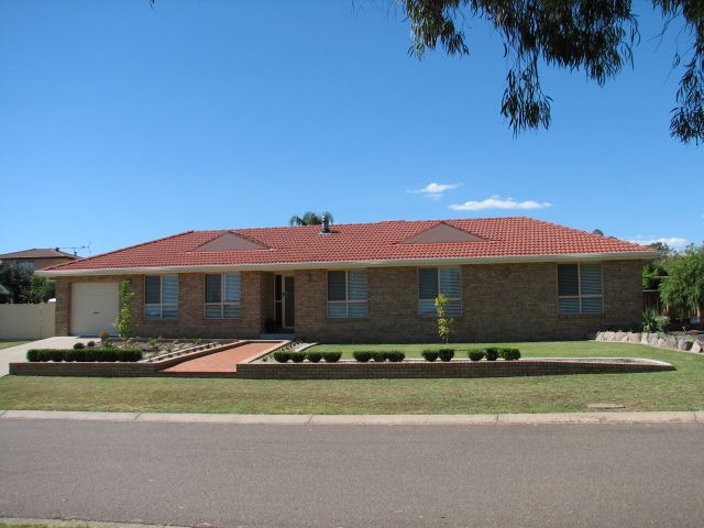 1 Narine Close, TAMWORTH NSW 2340