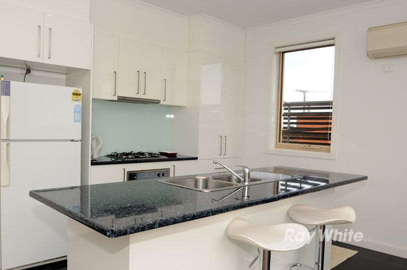 2/41 Noble Street, NOBLE PARK, VIC 3174