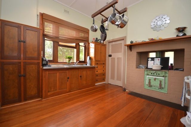 44 Victoria Road, CLARE, SA 5453
