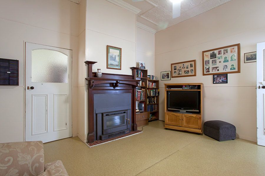 13 Bothwell Street, Newtown, QLD 4350