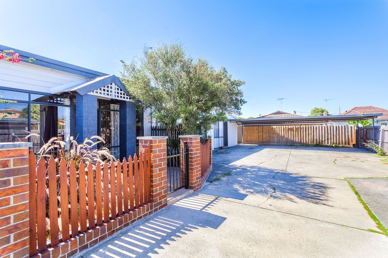 4/3 Rose Court, NEWCOMB, VIC 3219