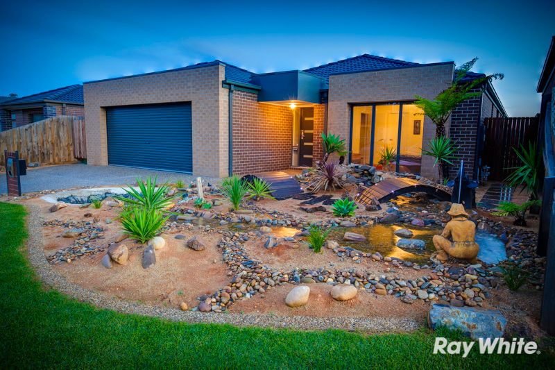 38 Melissa Way, PAKENHAM, VIC 3810