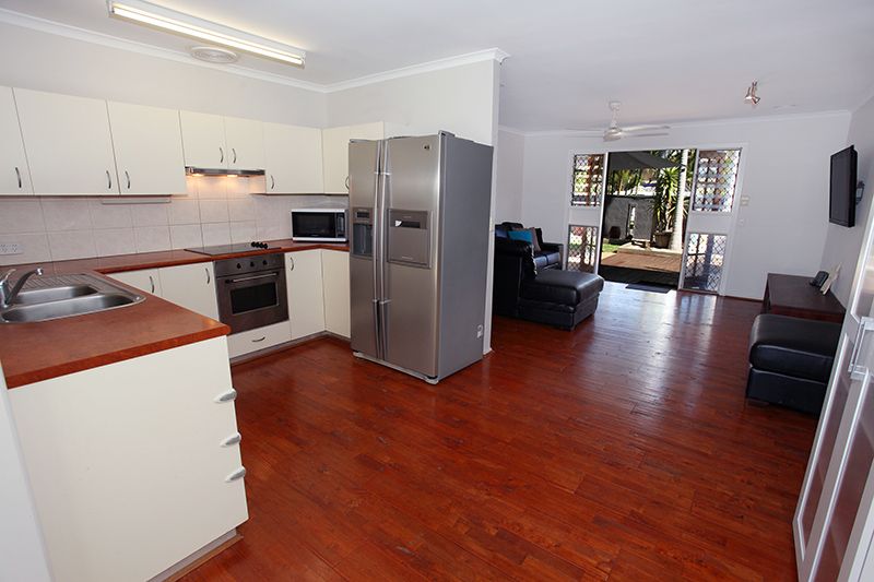8 Deejay Street, MAROOCHYDORE, QLD 4558
