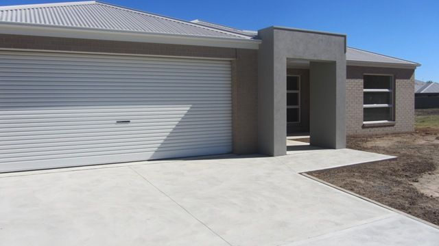 33 Princeton Court, THURGOONA, NSW 2640