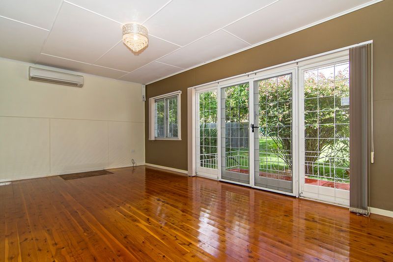 21 Dunne Street, HARRISTOWN, QLD 4350