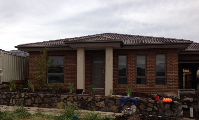 2 Pearl Drive, CRAIGIEBURN, VIC 3064