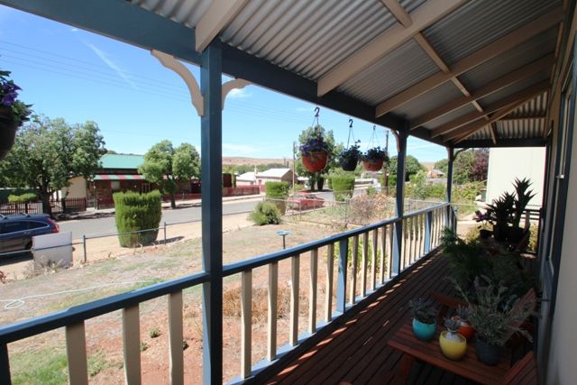 22 Queen Street, BURRA, SA 5417