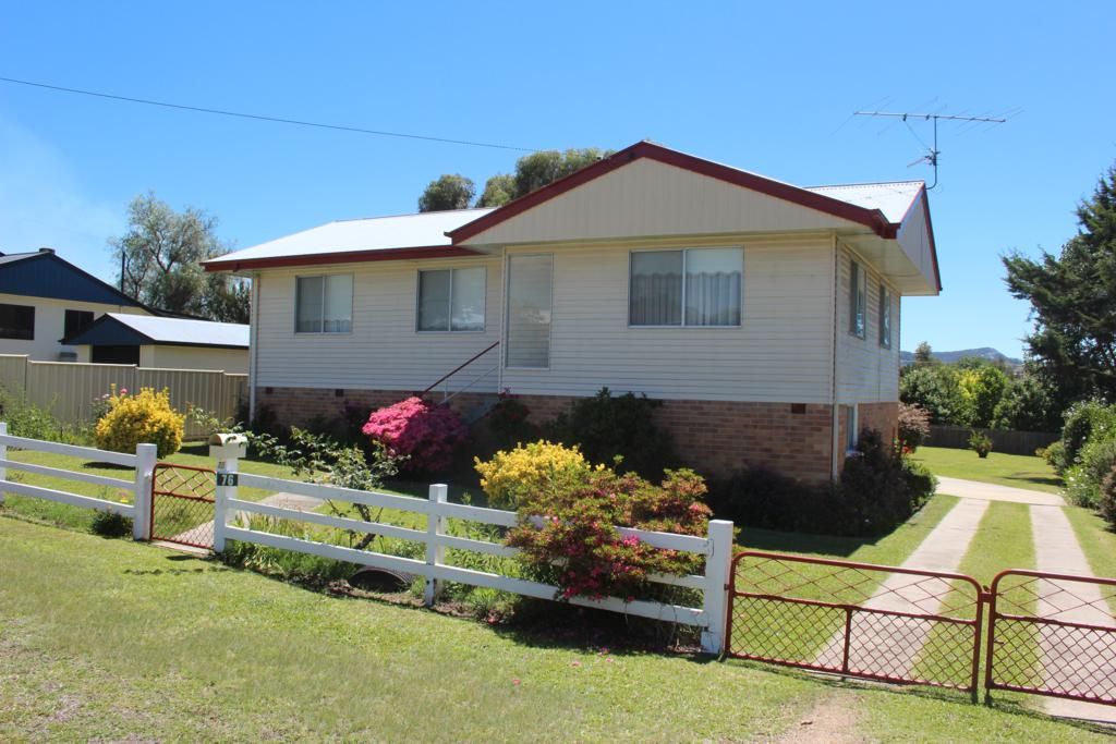 76 Logan Street, TENTERFIELD NSW 2372