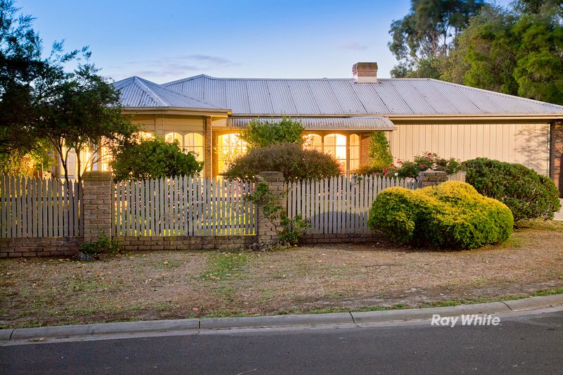 13 Roberna Court, LANGWARRIN, VIC 3910