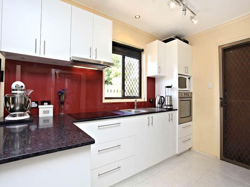 592 Oxley Avenue, SCARBOROUGH QLD 4020