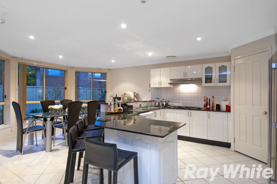 1 Applecross Avenue, GLENHAVEN, NSW 2156