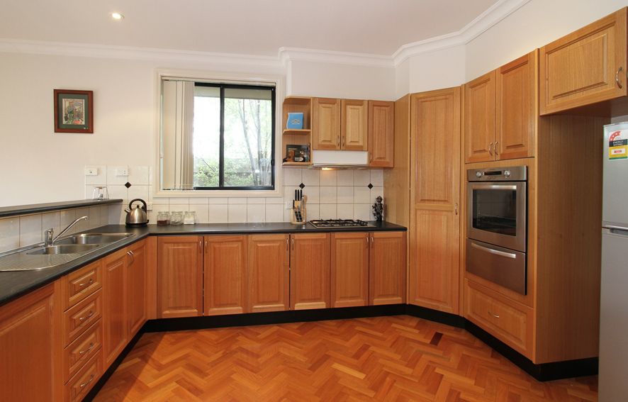 11 Dowle Street, MACLEOD VIC 3085