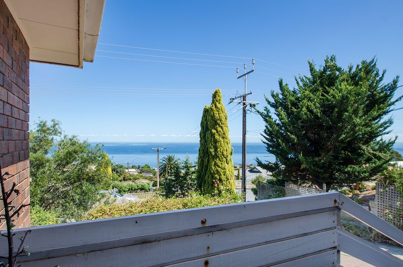 16 Burrington Street, HALLETT COVE, SA 5158