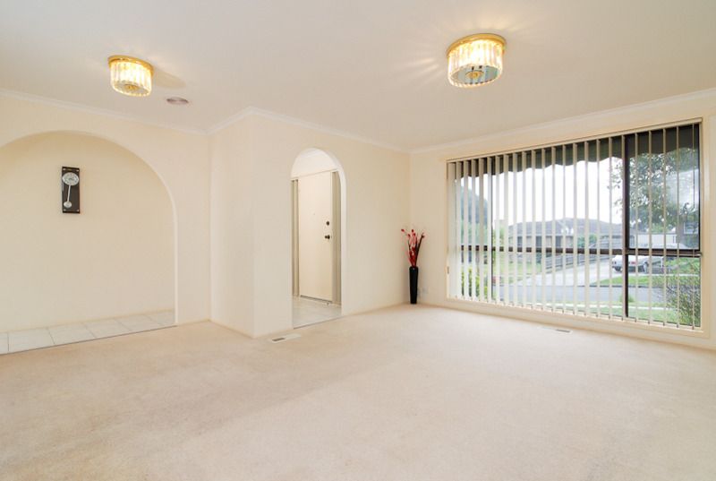 4 Highton Close, HAMPTON PARK, VIC 3976