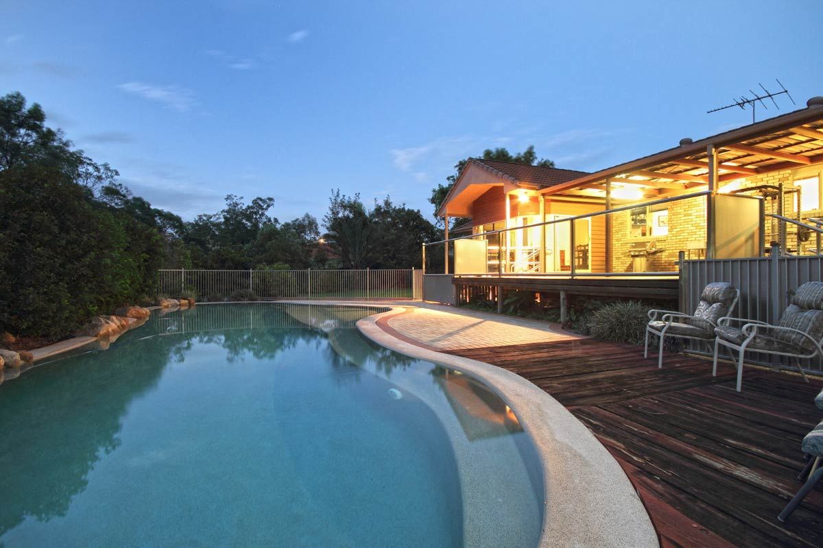 5 Seeana Court, HERITAGE PARK QLD 4118