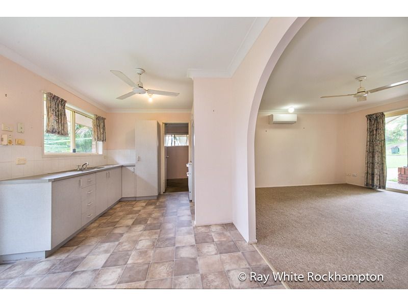 8 Ames Street, KAWANA, QLD 4701