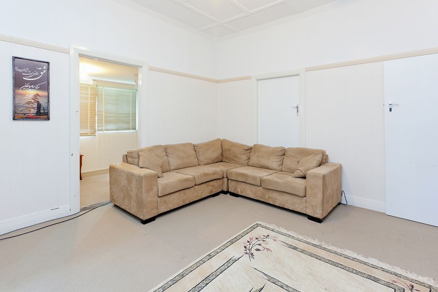 26 Tarana Street, CAMP HILL, QLD 4152