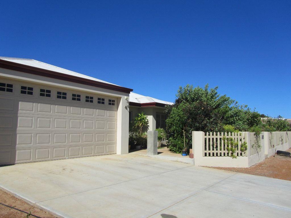 4 Periwinkle Street, DRUMMOND COVE WA 6532