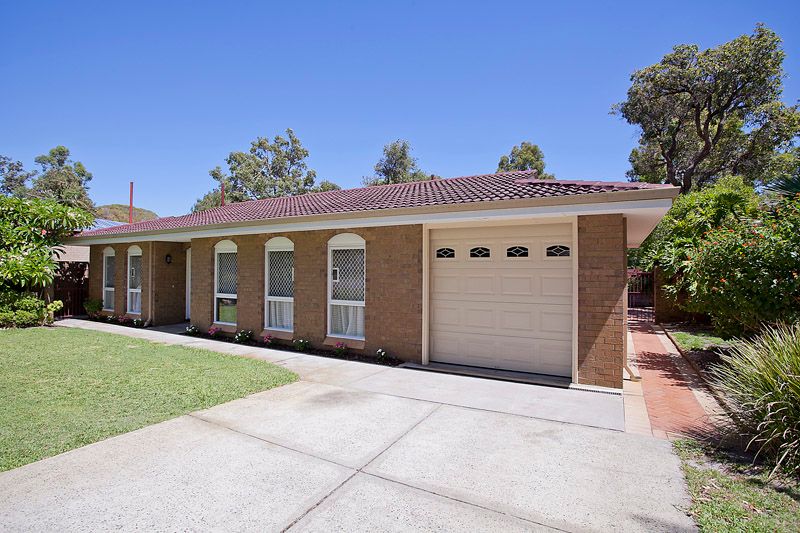 61 Regency Drive, THORNLIE, WA 6108