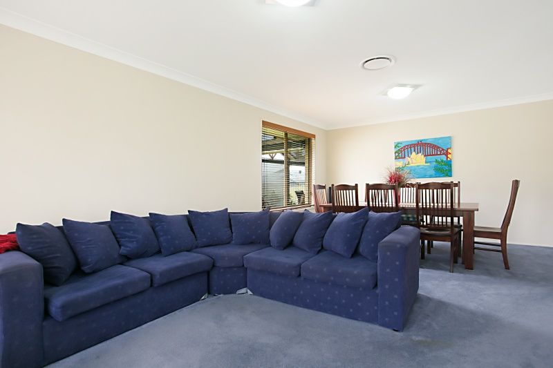 13 Peregrine Close, ABERGLASSLYN, NSW 2320