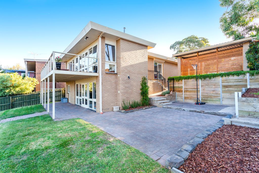15 Grosvenor Drive, WANDANA HEIGHTS, VIC 3216