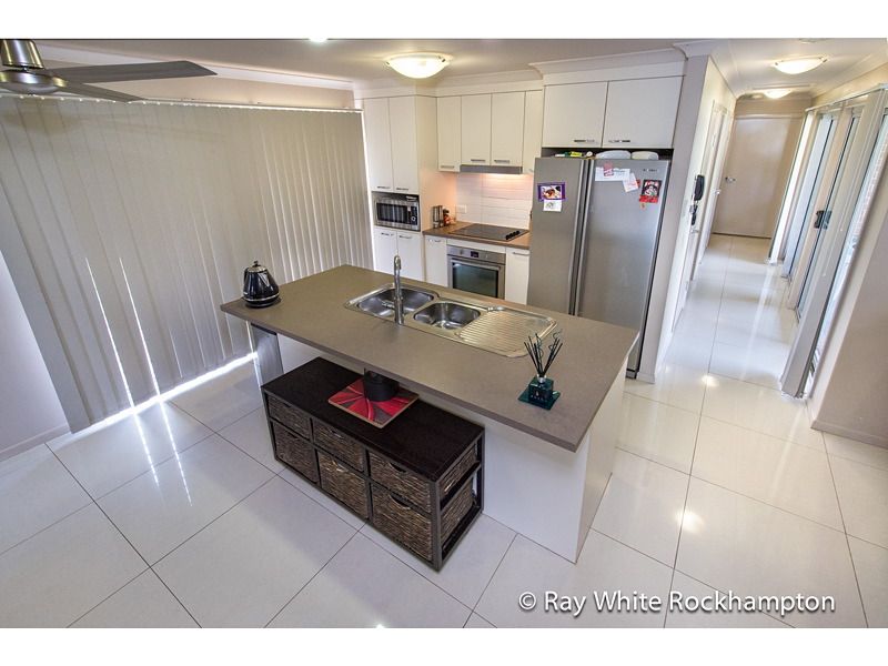 15 Cunningham Court, Gracemere, QLD 4702