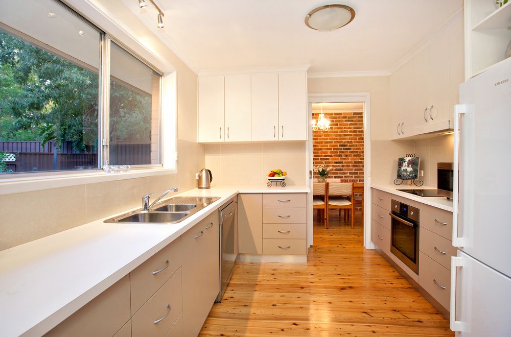 1 Combara Avenue, CASTLE HILL, NSW 2154