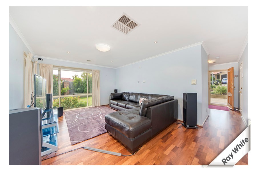 2 Tarrant Crescent, DUNLOP, ACT 2615