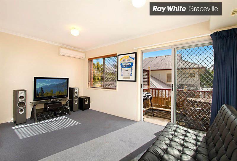 25 Grosvenor Street, YEERONGPILLY QLD 4105