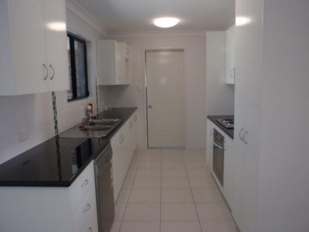 22 Mayfair Drive, EMERALD, QLD 4720