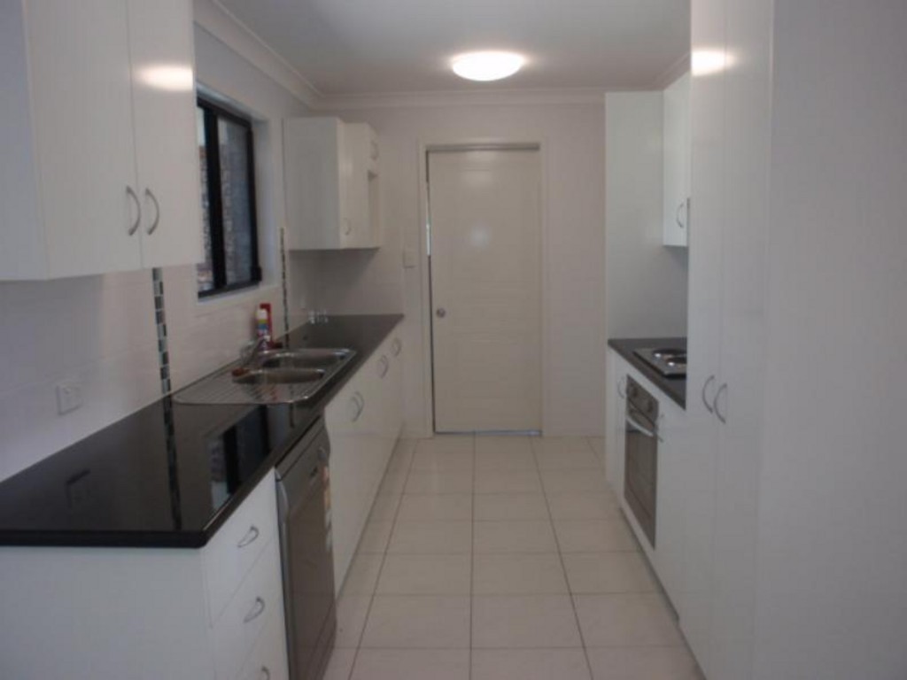 22 Mayfair Drive, EMERALD, QLD 4720