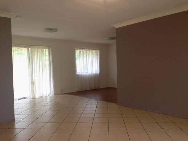 212 Eatons Crossing Road, WARNER, QLD 4500