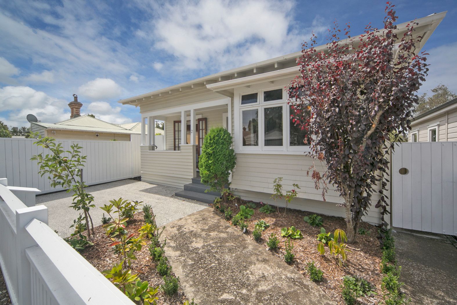 2 Graysons Lane, MT EDEN, Auckland City