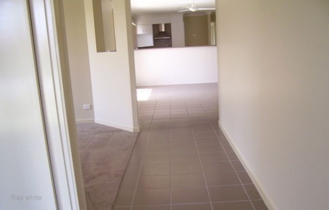 10 Pinegrove Road, MORAYFIELD, QLD 4506