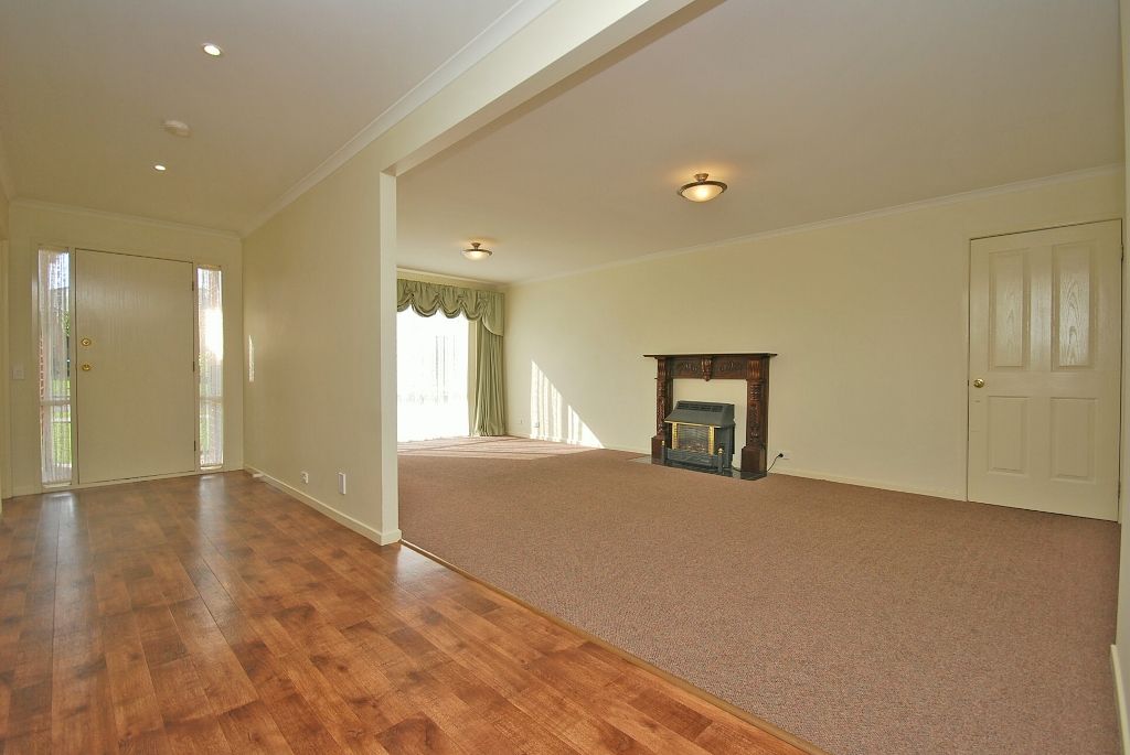 11 St Swindons Avenue, LAKE GARDENS, VIC 3355