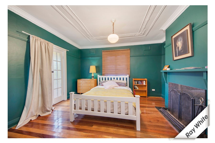 142 Uriarra Road, QUEANBEYAN, NSW 2620