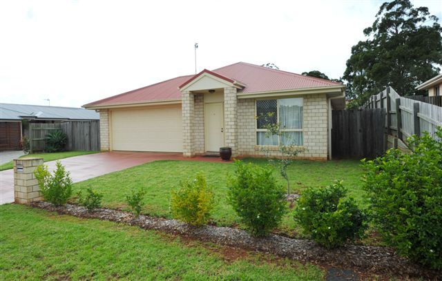20 Willowburn Drive, ROCKVILLE QLD 4350