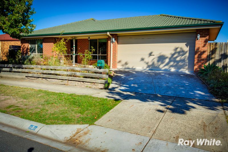 3 Grice Quadrant, PAKENHAM VIC 3810