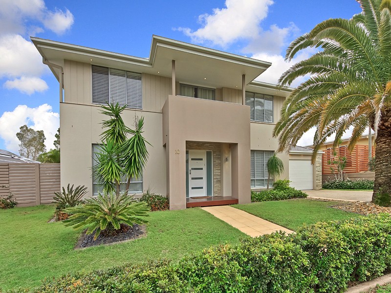 10 Douglas Street, NORTH LAKES, QLD 4509