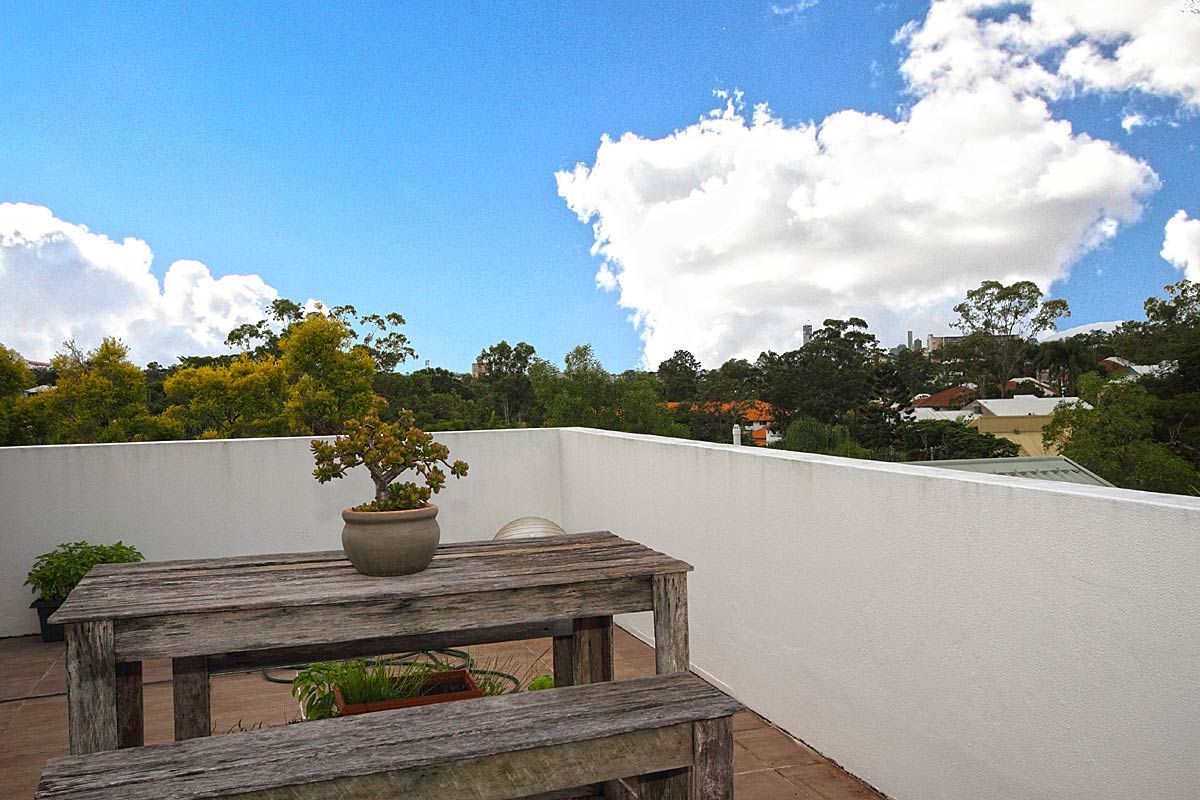 120 Indooroopilly Road, TARINGA QLD 4068