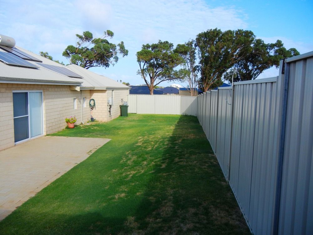 1 Windward Way, DRUMMOND COVE, WA 6532